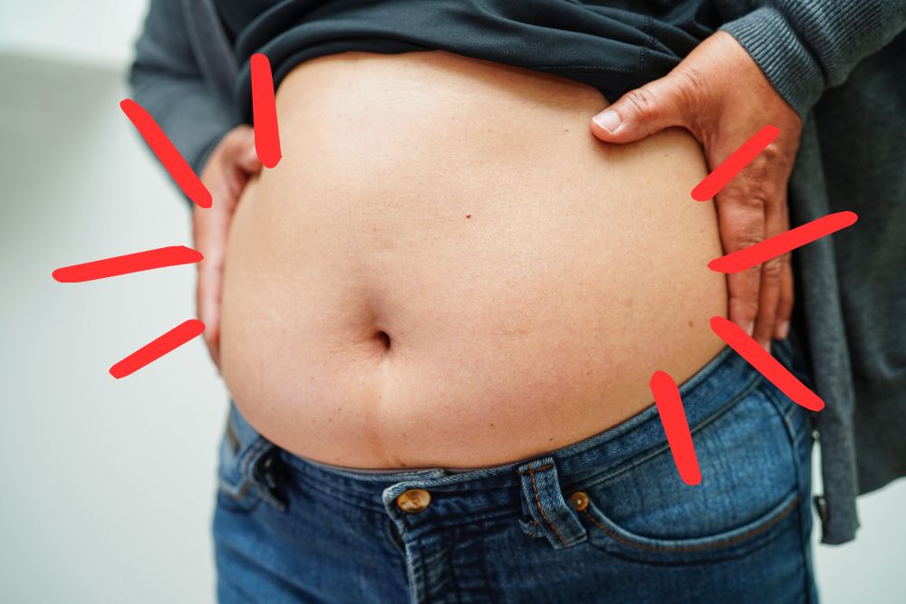 Beat the Summer Bloat: Smart Food Swaps & Digestive Tips